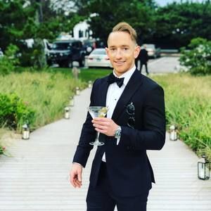 Meet your Posher, Maxwell